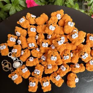 호환 5pcs 4cm 미니 귀여운 호랑이 니트 키 체인 수제 크로 셰 뜨개질 동물 펜던트 크리 에이 티브 자동차 가방 휴대 전화 매력 선물