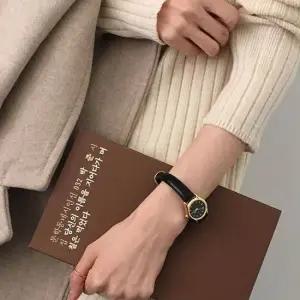 Chic Black Casio Watch 패션잡화 시계 여성시계 여자시계 watch