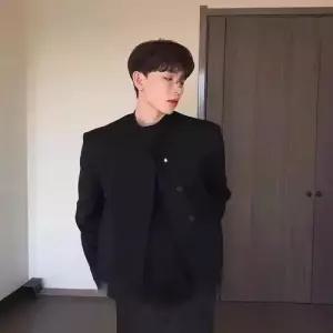 픽호샵 블랙 남자 키작남 정장 재킷 패턴 노카라 코트 숏 춘추 자켓 꾹3