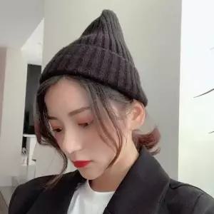 [하프클럽/]여자 트렌드 비니 겨울철풀오버 캡 데이트 패션라인 룩 여성용