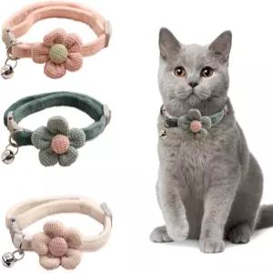 강아지나 고양이(핑크 화이트 그린)를 위한 꽃 매력이 있는 벨 캣 칼라가 달린 3 PCS 조절 가능한 스웨이드