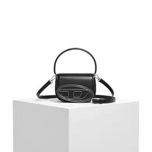 디젤 26SS 1DR XS 크로스백 X08709 PR818 T8013)