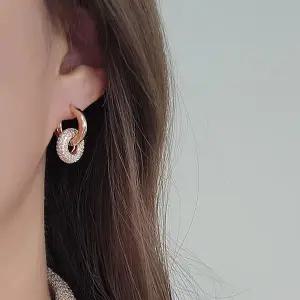 [하프클럽/]여자 데일리룩 오피스룩 데이트룩 큐빅 투웨이 링 귀걸이