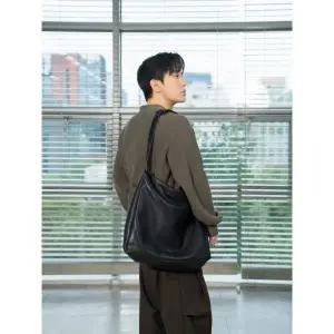 [롯데백화점]질스튜어트 JUBA6F930BK [삭형콜라보]  블랙가죽 2WAY 숄더백 (카드지갑포함)