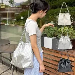 넉넉한 수납 공간 여성용 데일리 버킷 숄더 백팩 가방 마름모패턴가방 캐주얼숄더백