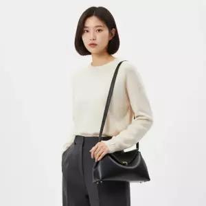 토템(TOTEME) 26SS T-LOCK CLUTCH 234-WLGBG419-LE0025 001) 티락 클러치)
