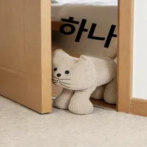 방문스토퍼 문쾅방지 도어쿠션 인형 고양이 문스토퍼 곰 도어 문소리방지 도어스토퍼 방문쿠션