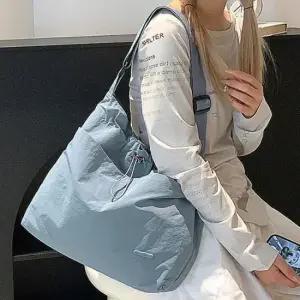 사각 숄더 가방 크로스백 여자 나일론 스트링
