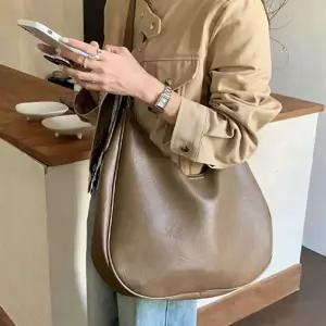 모카 레더 빅사이즈 호보 숄더백 데일리 대용량 가방 여성 크로스백