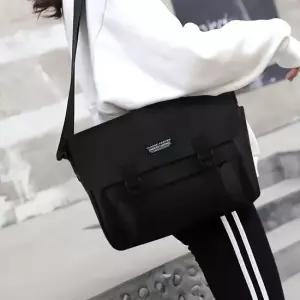 남친룩 학생메신저백 캐주얼 데일리코디 2컬러 트렌디 디자인 스타일리쉬슬링백 남친룩