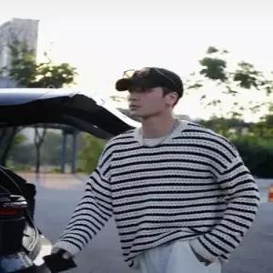 룽나루 스트라이프 펀칭 라운드넥 남성용 니트 가을 빈티지 HO3