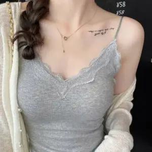 [하프클럽/]레이스 캡내장 여성용 V넥 조절끈 끈나시 여름용 슬리브리스 티