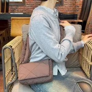 [하프클럽/]데일리 여성 크로스 백 캐주얼 여성 미니 백 나들이 패딩