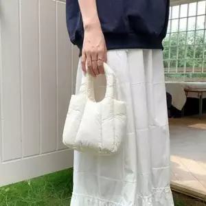 [하프클럽/]데일리 여성 크로스 백 캐주얼 패딩 미니 백 가벼운 가방