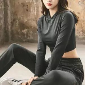 [하프클럽/]여성 크롭 후드 긴팔 운동복 상의
