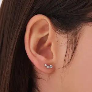 도로시 18k 크레센도 랩 다이아몬드 귀걸이