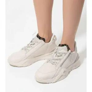 26SS Flow leather low-tops (7E1392 AK1Q F1HGQ) (플로우 레더 로우탑 스니커즈)