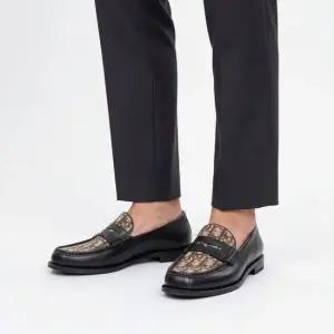 DIOR 26SS 디올 그랑빌 로퍼 3LO189ACV 974)