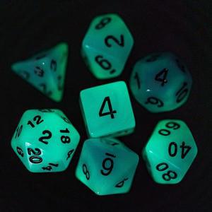듀얼톤 DND 주사위 7개 세트 야광 D4-D20 16mm 다면체 (던전 앤 드래곤 테이블탑 RPG 보드게임용)