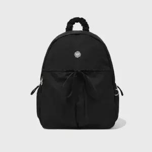 커버낫백팩 CQK CO2606BP75-BK [26SS] 우먼 클로버하트 셔링 나일론 백팩 블랙