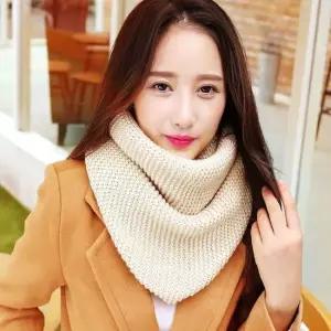 여성 넥워머 아이보리 방한 패션 겨울 니트 니트 여자
