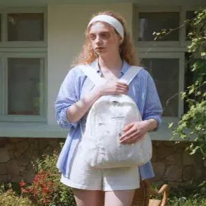 마스마룰즈 Curved shirring backpack Cloud white 5017506402