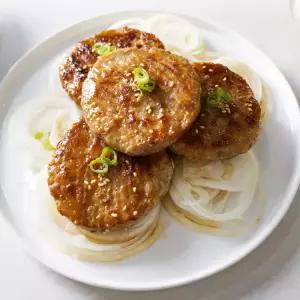 풍부한 육즙 한돈 함박스테이크 640g 간편 밀키트 / 캠핑 안주 야식 간식 즉석식품