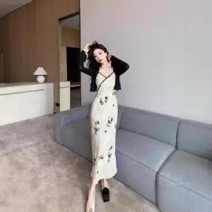 원피스 여성 롱 여름 코디 프린트나시 힙업 민소매 브이넥 슬림핏 버클 SPO마켓2