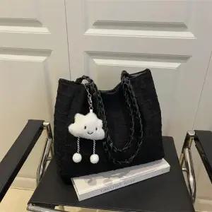 천진반여친 캐주얼 오피스룩 데일리룩 가방 숄더백 대용량 KUK5