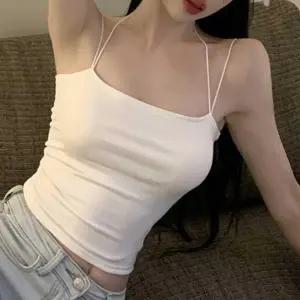 [하프클럽/]여성 화이트 이너웨어 끈 나시 브라컵 내장 여름 휴가용 모임룩