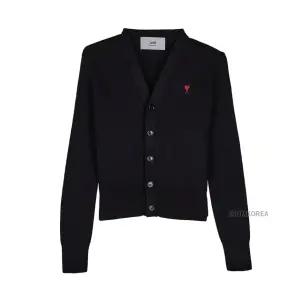 [아미] FW25 여성 아미 드 꾀흐 가디건 FKC374 001 009 119095