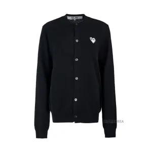 [꼼데가르송] FW25 공용 화이트 하트 가디건 AX N061 051 BLACK 119758
