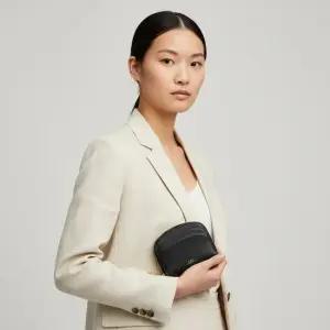 A.P.C 아페쎄 PXAWV F63437 LZZ BLACK DEMI-LUNE 데미룬 하프문 콤팩트 지퍼 지갑