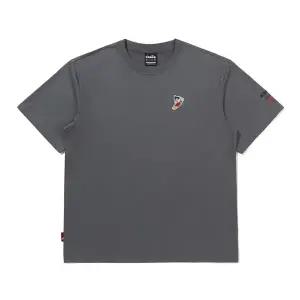 디아도라 diadora 아톰 스몰 로고 반팔 티셔츠 GREY D6223LRS80-GRD