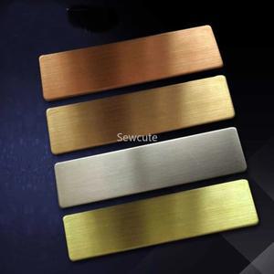 20pcs 레이저 조각 금속 배지 자석 자기 스테인레스 스틸 이름 홀더 태그 70x20mm