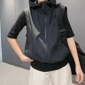 컬트 바람막이 조끼 후드 아우터
