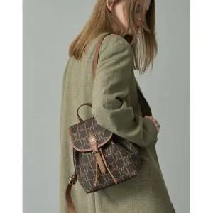 매장정품 닥스 DAKS WOMENS ACCESSORIES 다크브라운 DD패턴 가죽배색 백팩 DCBA4F889W3 685774