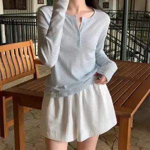 [코코블랑] 플레인 스트라이프 버튼 티셔츠