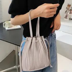 GB8993) 여자 패션잡화 겨울 백팩 여성 뽀글이 토트 스몰 천 쇼퍼백 8993 늘푸른백화점 잡화