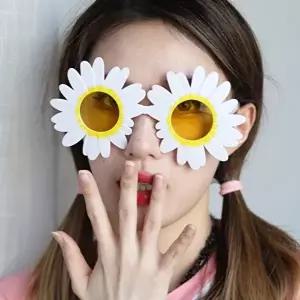 고품질 TBZ 데이지 꽃 선글라스 인싸 웃긴 파티 안경 소품 웃긴선글라스 꽃안경 스튜디오소품 WFM46E4