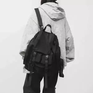 남자 여자 데일리 캠퍼스 여행 캐주얼 백팩