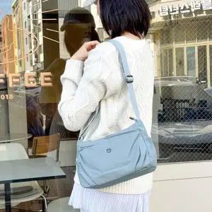 [다잇템]여자 사계절 데일리 가벼운 나일론 넉넉한 크로스 숄더백