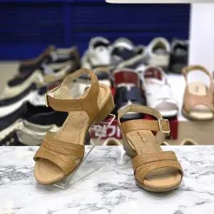 [허시파피]여성 4cm 초경량 데일리 투톤 컴포트 스트랩 샌들 3FK027