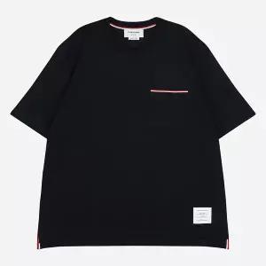 톰브라운 MJS183A 07323 415 삼선 포켓 티셔츠 네이비