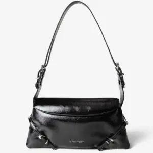 지방시 MUST IT_GIVENCHY 스몰 쁘띠 Voyou 백 BB5104B25Y 001)