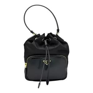 프라다 MUST IT_ 여성 리나일론 브러쉬드 버킷 백 BLACK TU 1BH038 R789