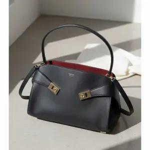 페라가모 MUST IT_ 허그 소프트 바이컬러 여성 숄더백 219816 781694
