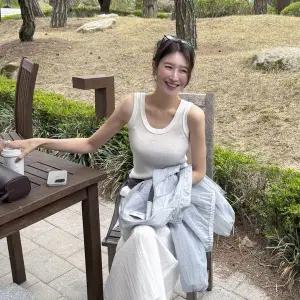 [메이블루]핏티드 리브드 슬리브리스