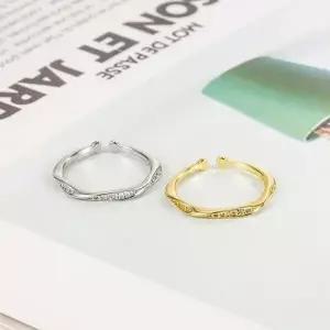 [하프클럽/]심플 큐빅 트위스트 꼬임 링 반지 여성 데일리 악세사리