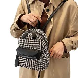 여성 20대 캐주얼 책가방 유행 작은 백팩 검정 가방 20대백팩 가벼운여성백팩